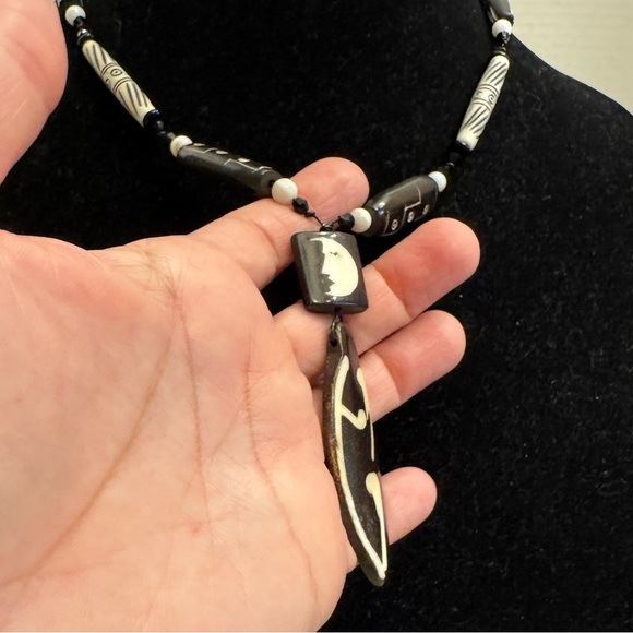 Vintage Heishi Shell Tibetan Beads Brown Pendant Statement Necklace Tribal Moon - Picture 8 of 16